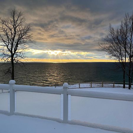 12 Person Hot Tub Overlooking Lake Michigan Villa Ludington Exterior photo