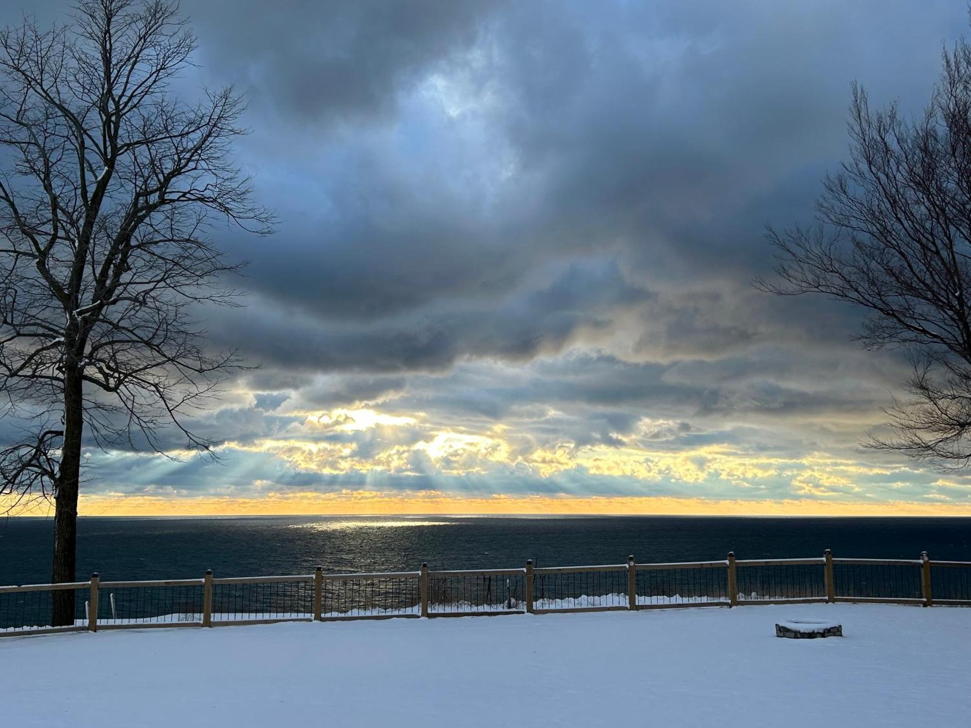 12 Person Hot Tub Overlooking Lake Michigan Villa Ludington Exterior photo