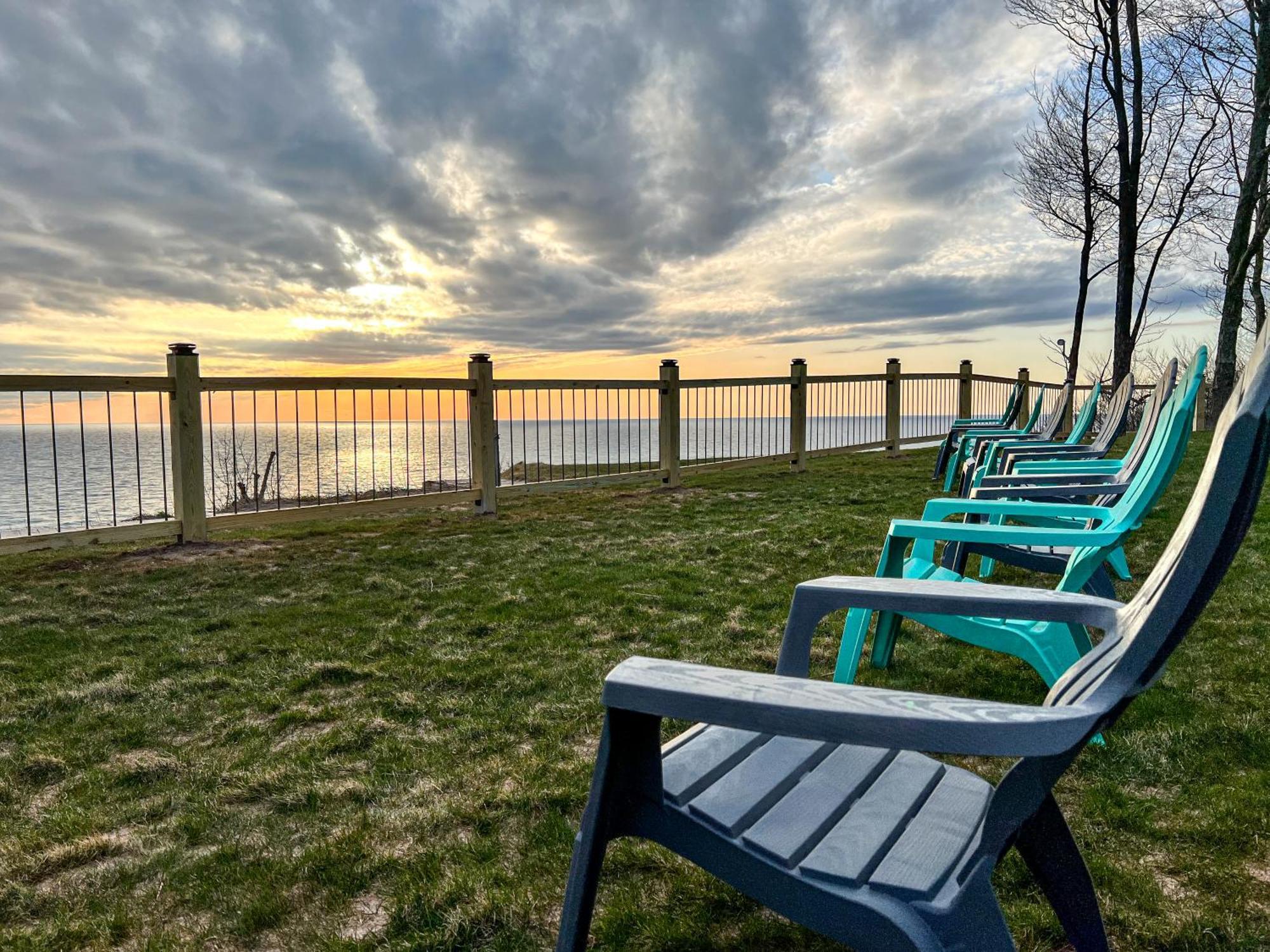 12 Person Hot Tub Overlooking Lake Michigan Villa Ludington Exterior photo